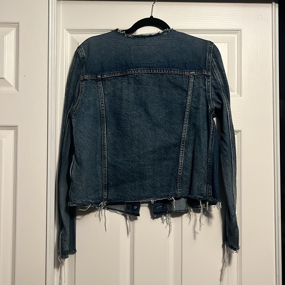 Levi’s Jean Jacket size: Medium - Picture 2 of 2